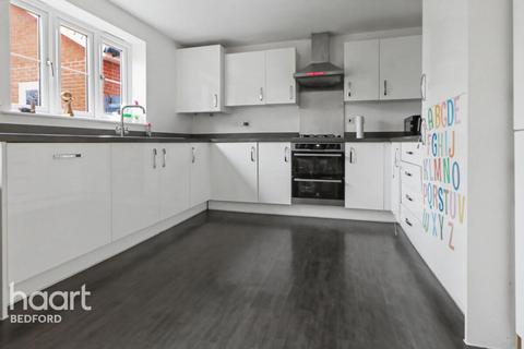 3 bedroom detached house for sale, Meadow Road, Bedford