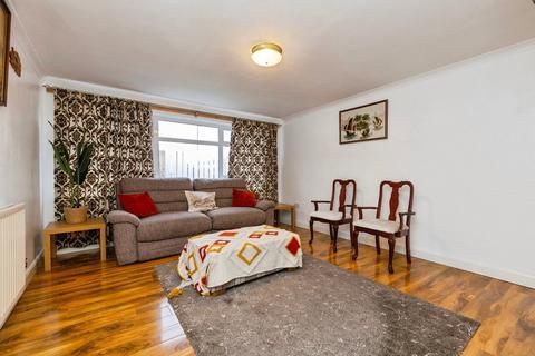 3 bedroom maisonette for sale, Petworth Close, South Shields NE33