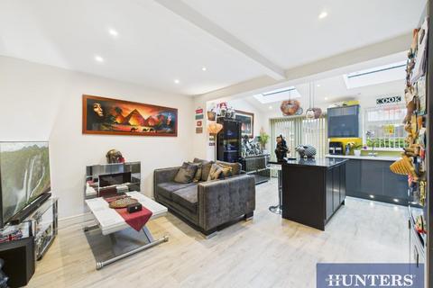 3 bedroom semi-detached house for sale, Pasture Rise, Bridlington