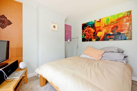 3 bedroom terraced house to rent, Billet Road, Walthamstow, London, E17