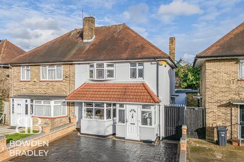 3 bedroom semi-detached house for sale, Chiltern Road, Newbury Park, IG2