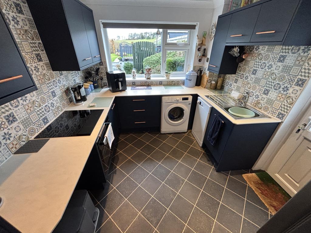 Kitchen (second image)