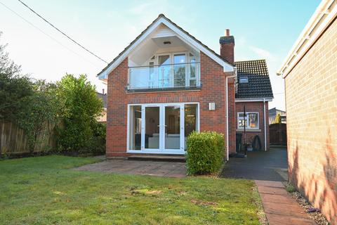 Braeside Road, St Leonards And St Ives, BH24