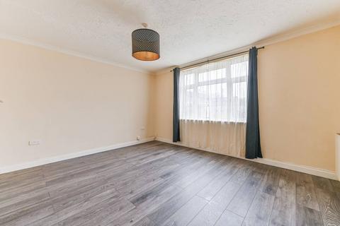 3 bedroom flat to rent, Lyall Avenue,, Sydenham, London, SE21