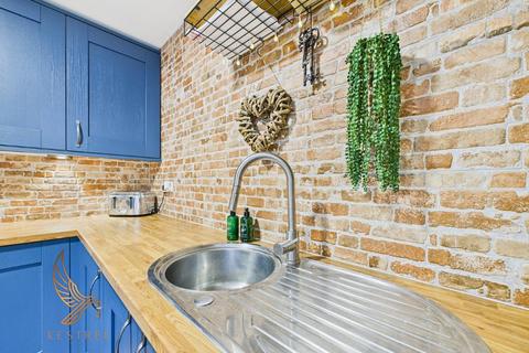 4 bedroom terraced house for sale, Bretton Close, Barnsley S72