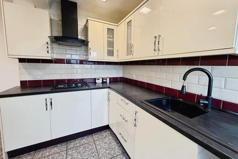 3 bedroom terraced house to rent, Quarry Road, Pontypridd, Rhondda Cynon Taf, CF37