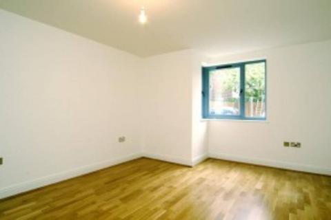 3 bedroom flat to rent, Chalk Farm NW1