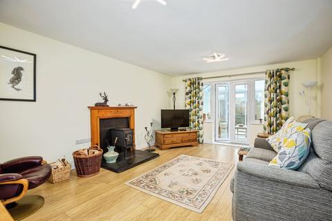 4 bedroom detached bungalow for sale, Llanidloes SY18