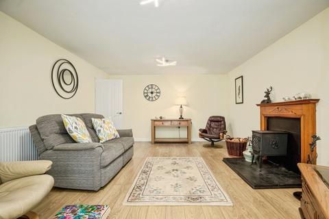 4 bedroom detached bungalow for sale, Llanidloes SY18