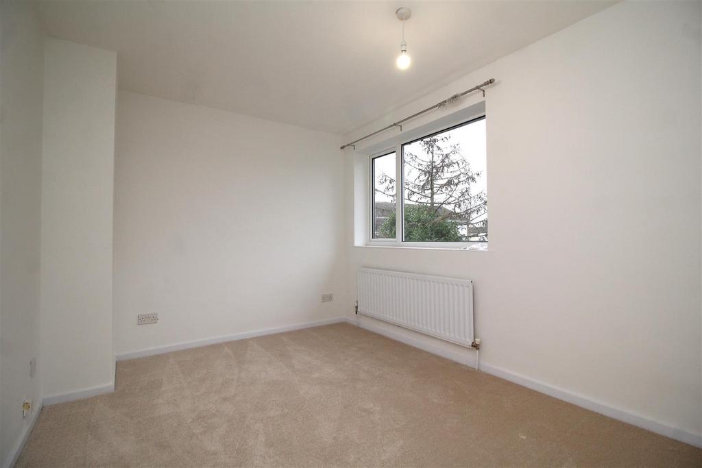 Bedroom 1 .JPG