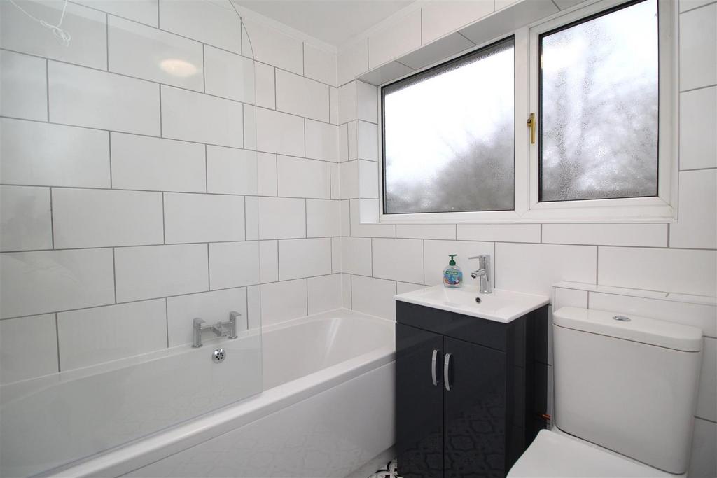 Bathroom .JPG