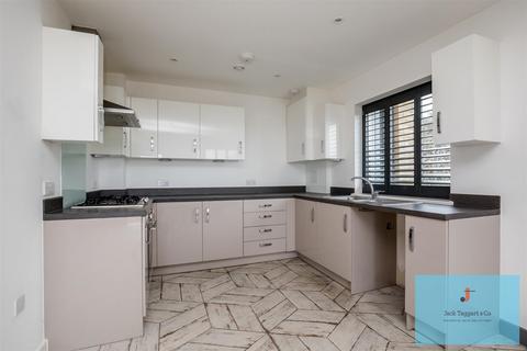 3 bedroom apartment for sale, Hove Park Gardens, Hove