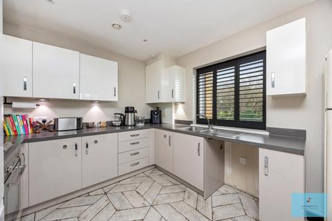 3 bedroom apartment for sale, Hove Park Gardens, Hove