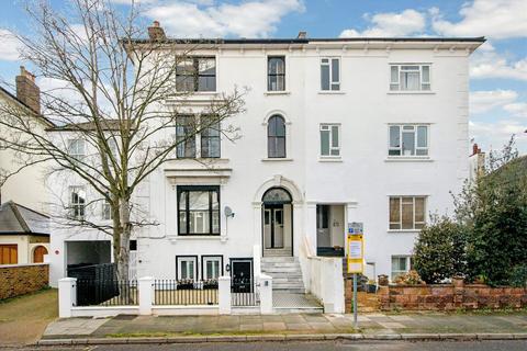 2 bedroom flat for sale, Cadogan Road, Surbiton KT6