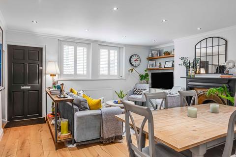 2 bedroom flat for sale, Cadogan Road, Surbiton KT6