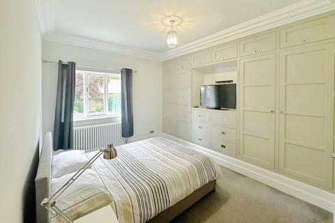 2 bedroom apartment to rent, Adlington Road, Wilmslow