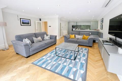 2 bedroom apartment to rent, Adlington Road, Wilmslow