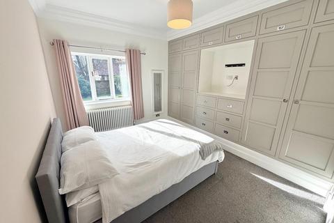 2 bedroom apartment to rent, Adlington Road, Wilmslow