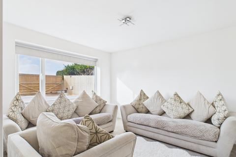 4 bedroom detached bungalow for sale, Roman Road, Basingstoke, RG23