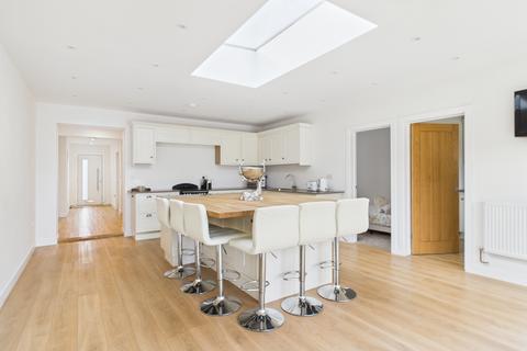 4 bedroom detached bungalow for sale, Roman Road, Basingstoke, RG23
