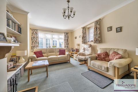2 bedroom detached bungalow for sale, Rother Close, Petersfield, GU31