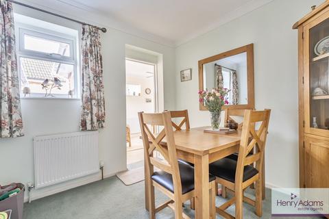 2 bedroom detached bungalow for sale, Rother Close, Petersfield, GU31