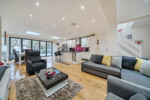 3 bedroom semi-detached house for sale, Sidcup Road, London