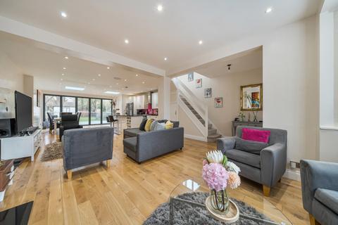 3 bedroom semi-detached house for sale, Sidcup Road, London