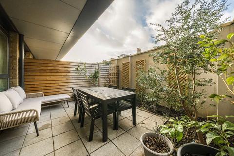 2 bedroom flat for sale, Danson Mews, London SE17