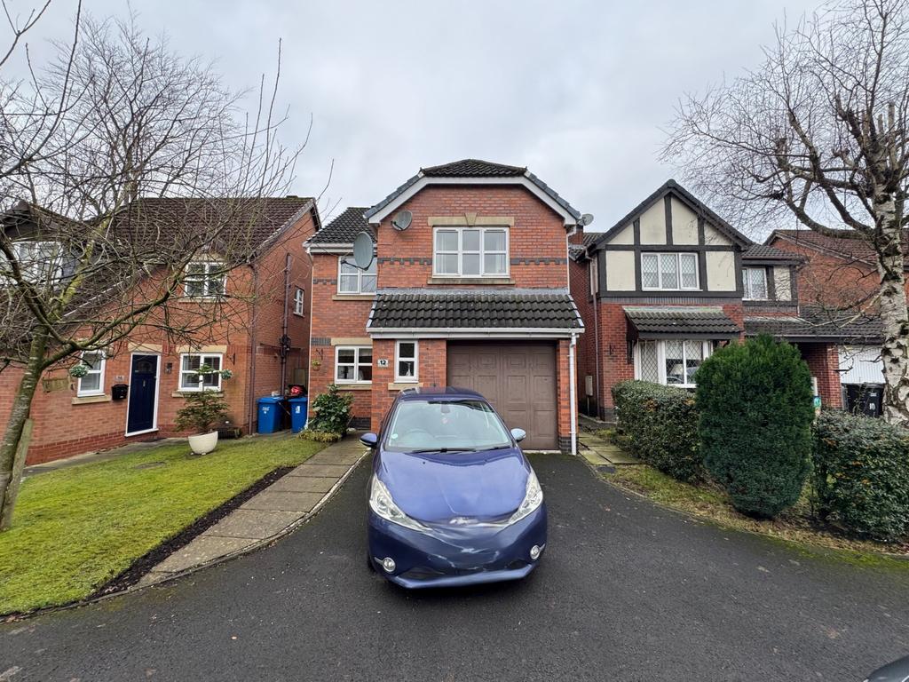 4 bed detached house for sale Crossford Close, Wi