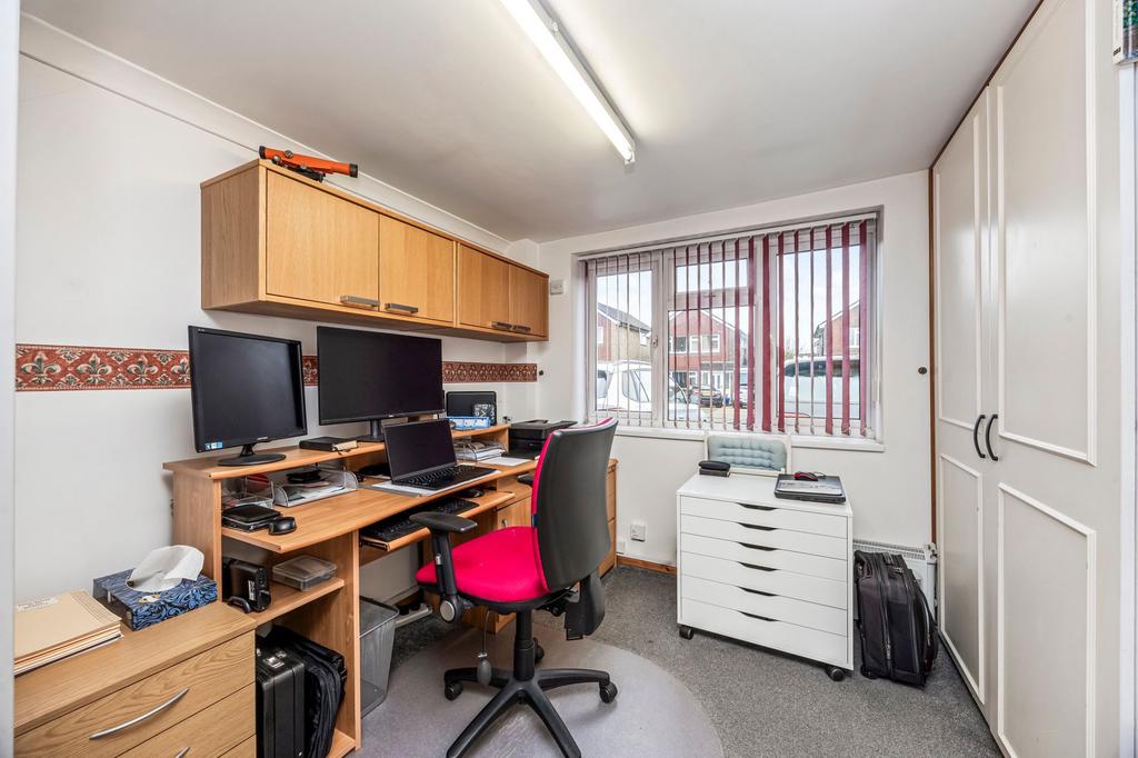Study/ office