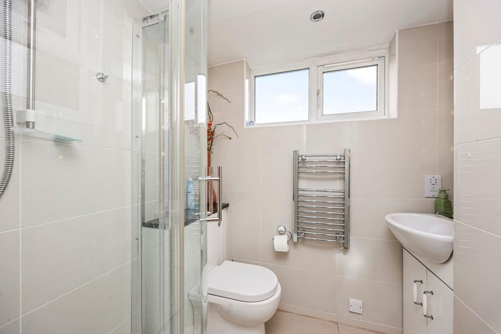 Downstairs WC / Shower