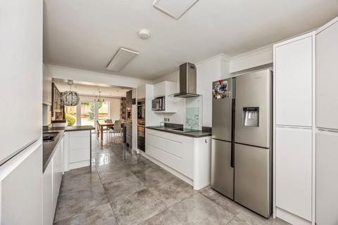 undefined, Farhalls Crescent, Horsham, RH12