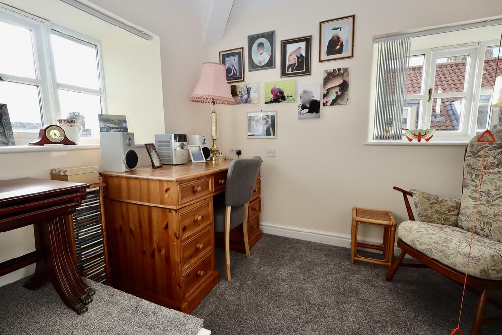 Study/bedroom 3