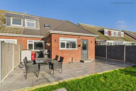 3 bedroom semi-detached house for sale, Haymakers Way, Saughall, CH1