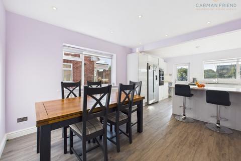 3 bedroom semi-detached house for sale, Haymakers Way, Saughall, CH1