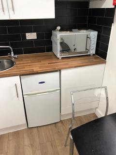 undefined, 2a Burnside Road G5 Dagenham RM8 1XD