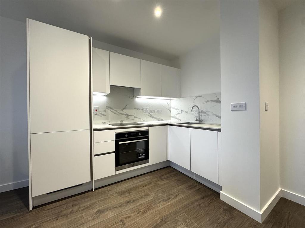 Kitchen pic 2.jpeg