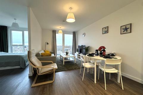 undefined, 10 Riband Walk, Hayes UB3