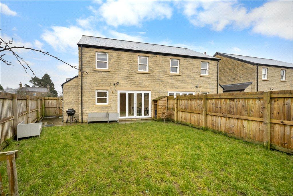 Rear Lawned Garden