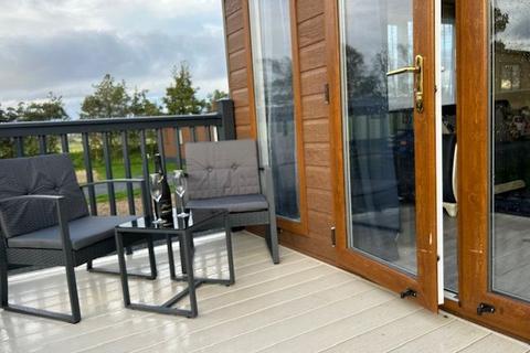 2 bedroom lodge for sale, East Heslerton Malton