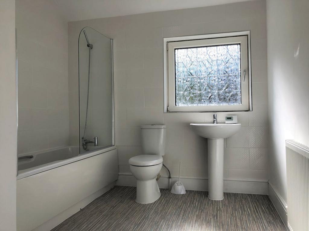 Bathroom.JPG