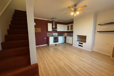 1 bedroom cottage for sale, Kilpin Hill Lane, Dewsbury, West Yorkshire. WF13 4BS