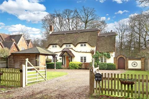 2 bedroom detached house for sale, Common Lane, Burnham, Slough, Buckinghamshire, SL1
