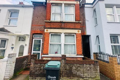 undefined, Ivy Road, Luton LU1