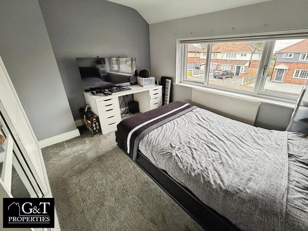 Second bedroom