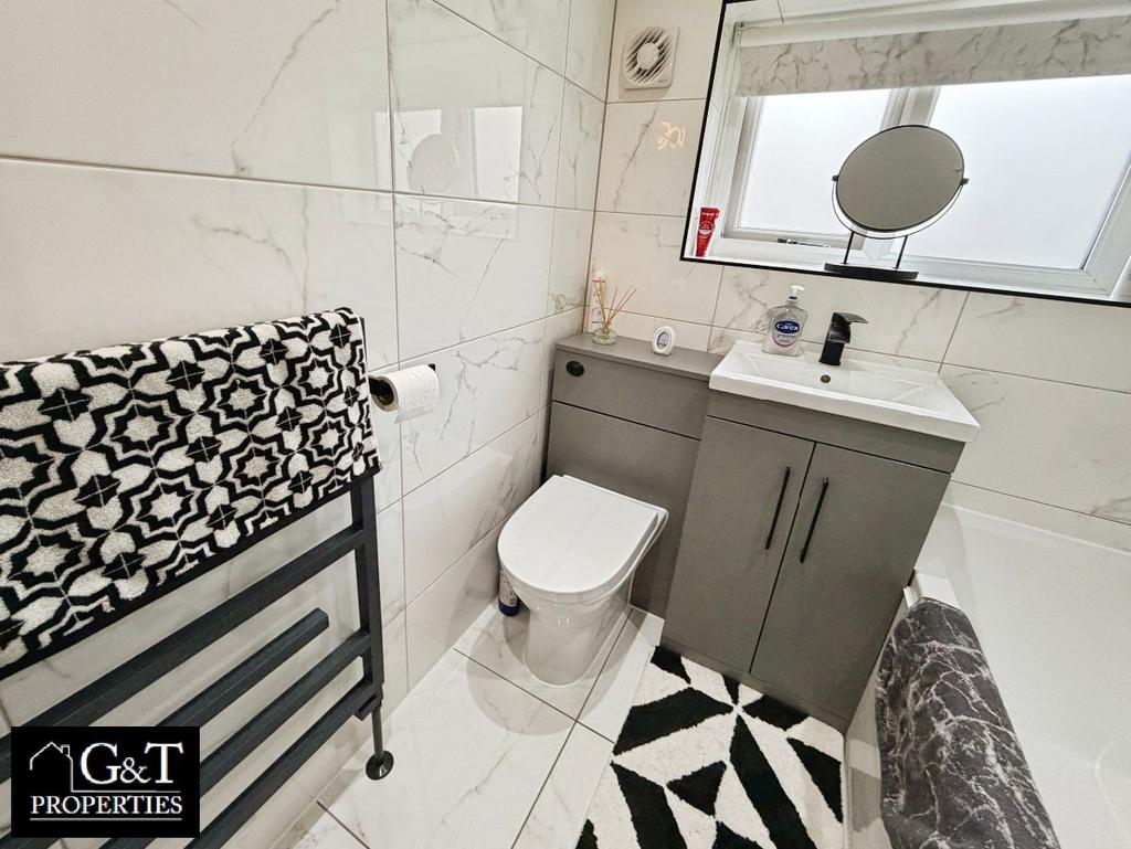 Family bathroom