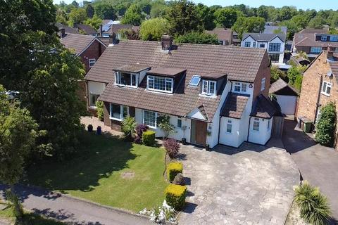 4 bedroom house for sale, Park Crescent, Elstree, Borehamwood