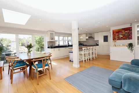 4 bedroom house for sale, Park Crescent, Elstree, Borehamwood