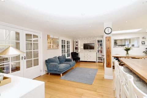 4 bedroom house for sale, Park Crescent, Elstree, Borehamwood